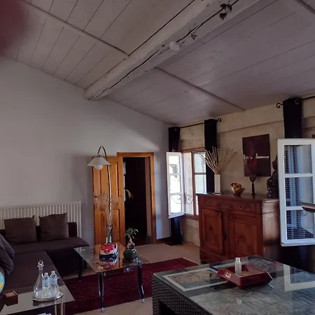 Au Gre Du Voyage Юзес